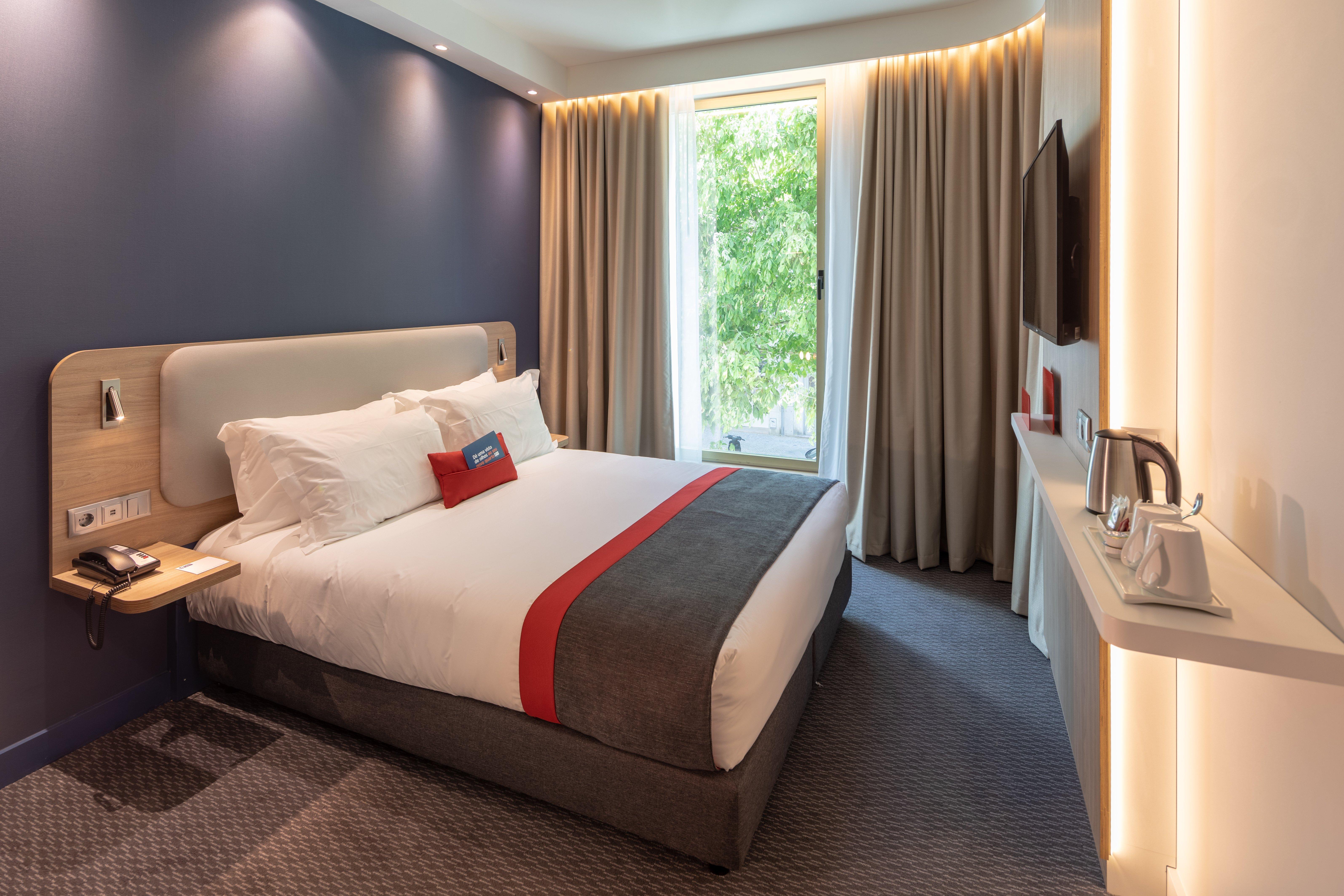 Holiday Inn Express - Lisbon - Plaza Saldanha By Ihg Exterior photo