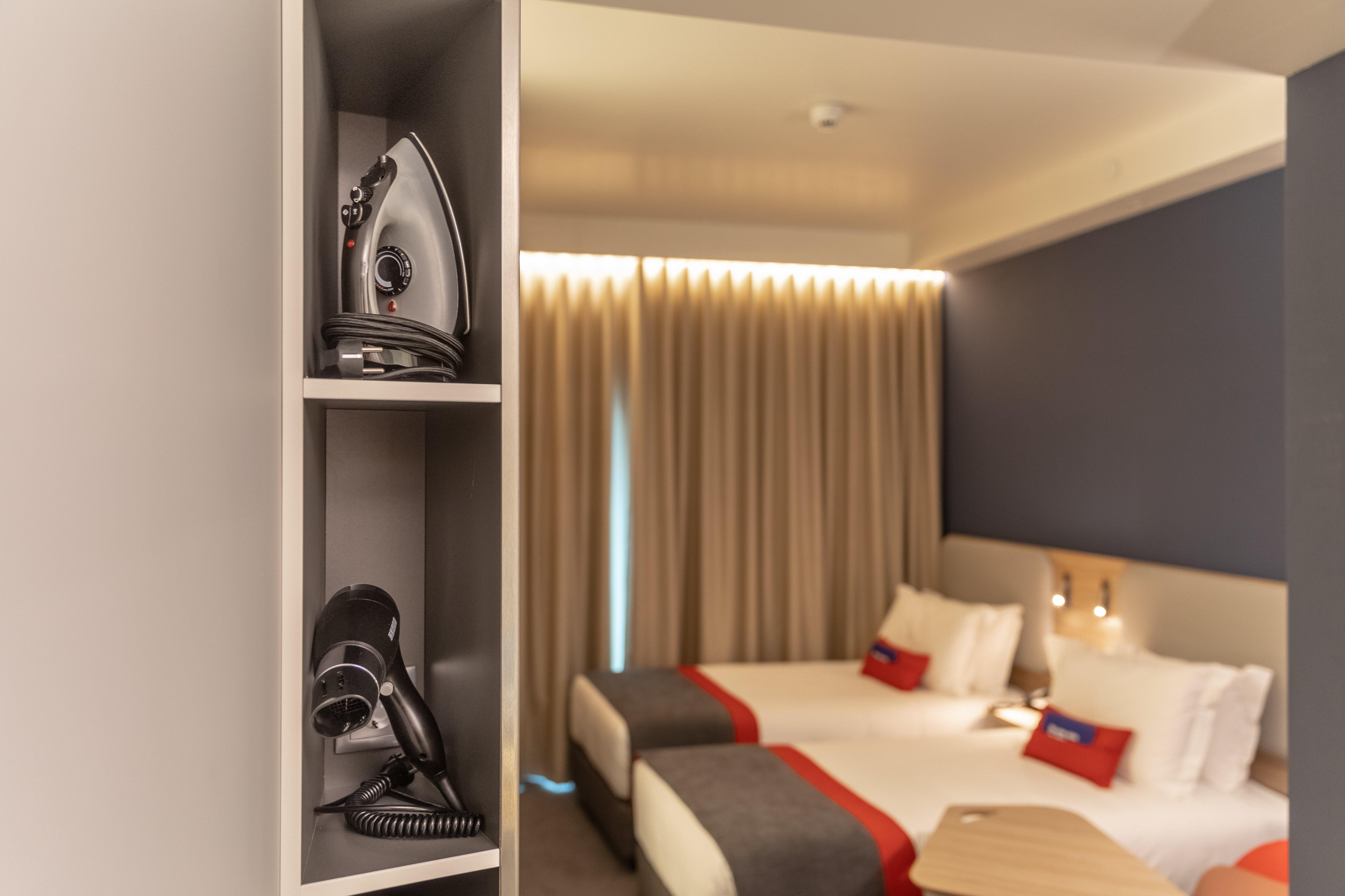 Holiday Inn Express - Lisbon - Plaza Saldanha By Ihg Exterior photo
